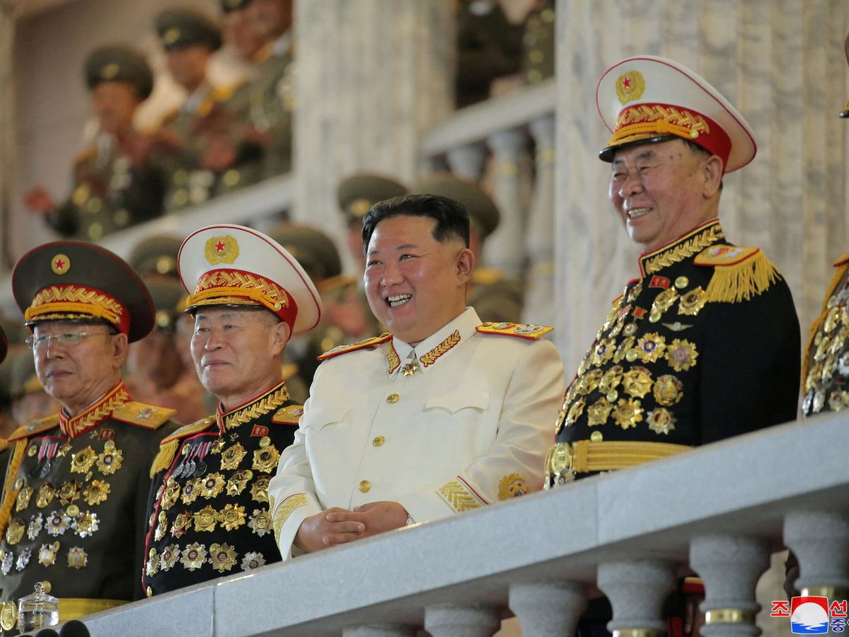 Foto: Kim Jong-un, en el gran desfile militar. (Reuters/KCNA)