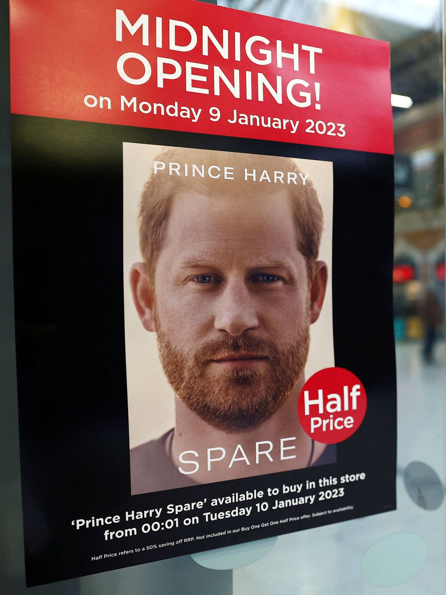El libro de Harry, a la venta en Londres. (Reuters/Peter Nicholls)