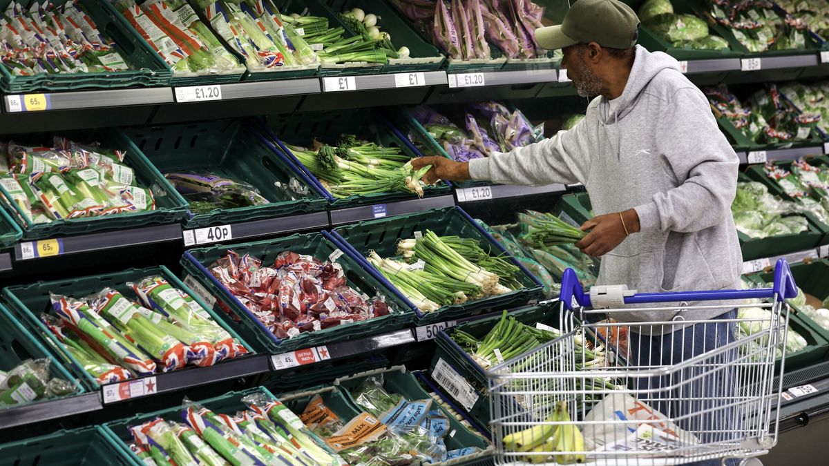 El precio de los alimentos se desinfla en los mercados mundiales, pero no en España