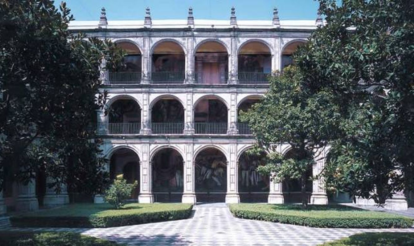 En el Colegio de San Ildefonso fue donde Frida conoció a Diego (Foto: Visit México)