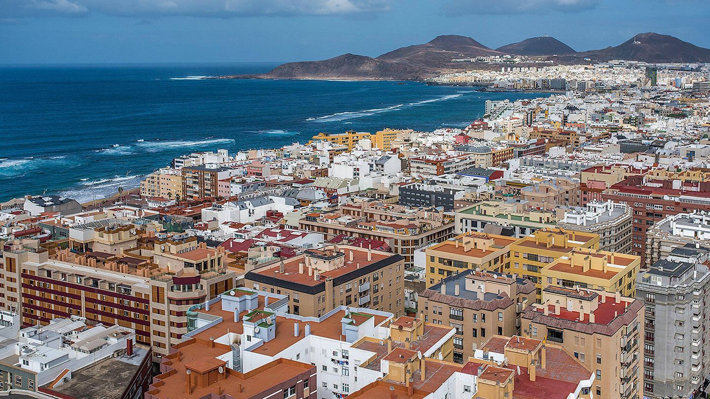 La ciudad de Las Palmas, cuyo equipo de fútbol apuesta por tener presencia en nuevas plataformas sociales y un fan club para atraer nuevos públicos. (Fuente: Bengt Nyman/Wikimedia Commons)