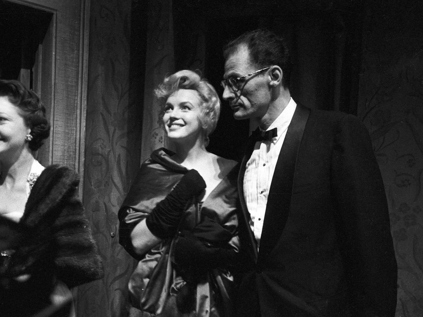 Marilyn, entre Arthur Miller y Vivien Leigh.(Cordon Press)