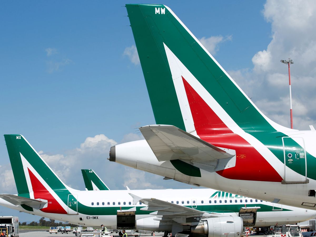 Foto: Los aviones se Alitalia dejarán de volar el 15 de octubre (Reuters/Remo Casilli)