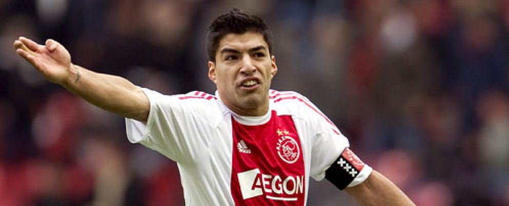 Foto: Luis Suárez, castigado con siete partidos por su mordisco a Bakkal, del PSV