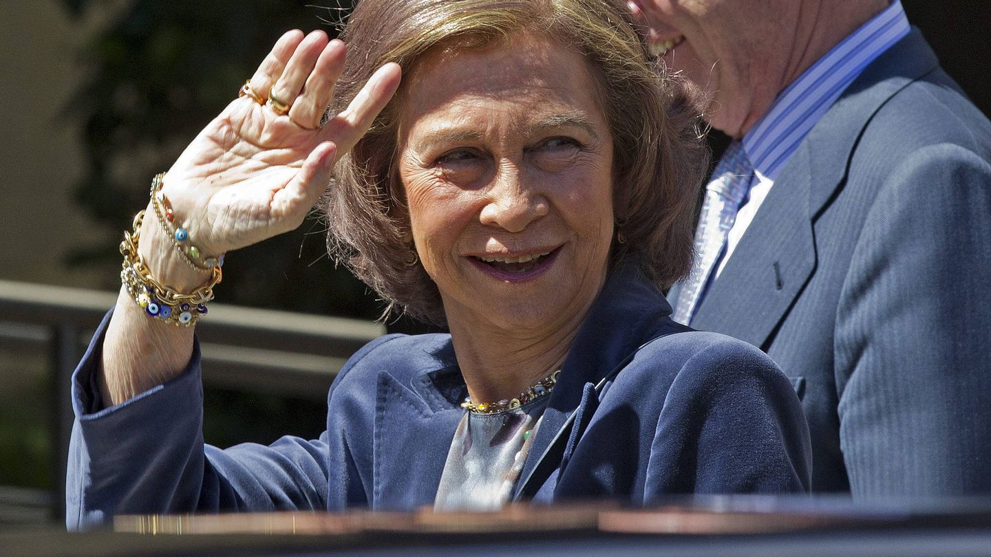 La reina Sofía, a su llegada al Hospital USP San José de Madrid. (EFE)