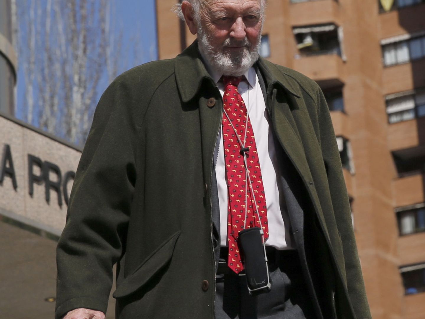 El exjefe de la Casa Real Alberto Aza, en marzo de 2016, tras prestar declaración por videoconferencia en el juicio del caso Nóos. (EFE)