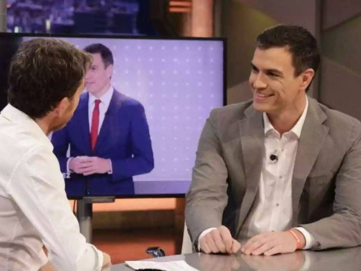 Foto: Pablo Motos y Pedro Sánchez, en 'El hormiguero'. (Antena 3)