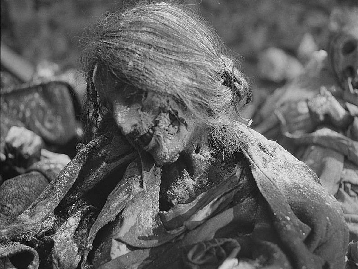 Foto: El cadáver de una vecina de Dresde, carbonizado. (Archivo)