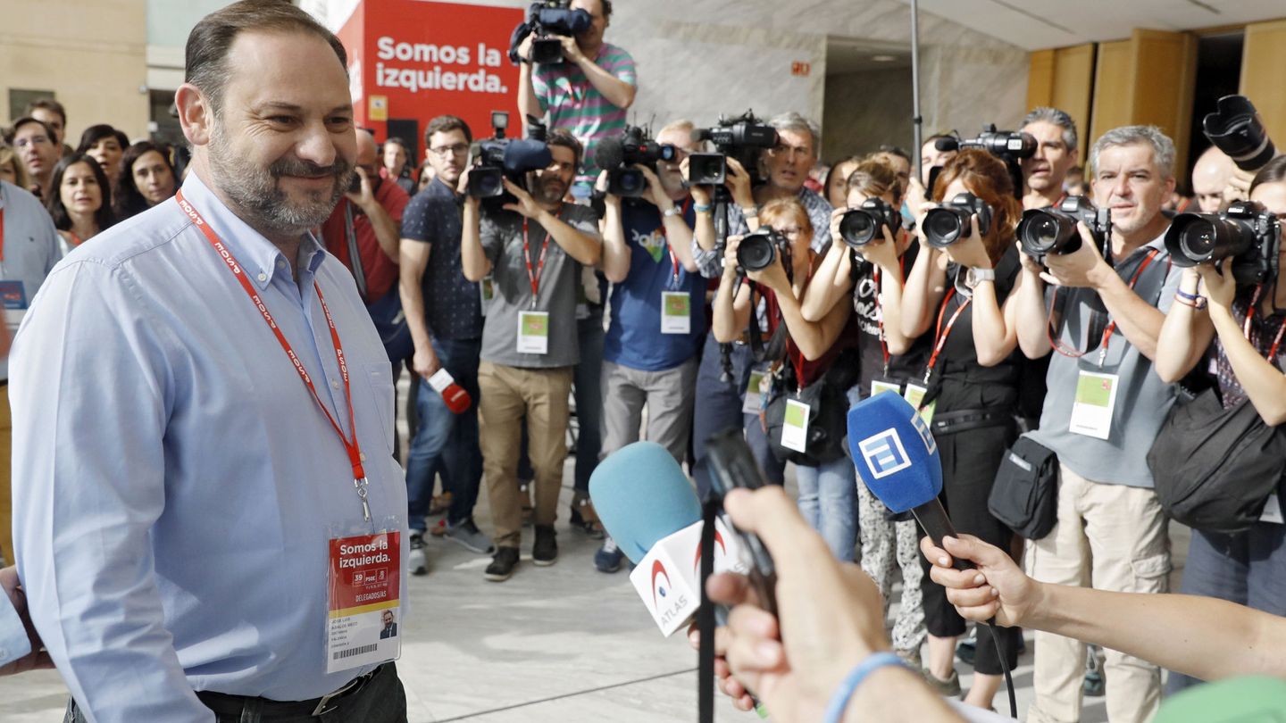 José Luis Ábalos, nuevo secretario de Organización del PSOE, este 17 de junio. (EFE)