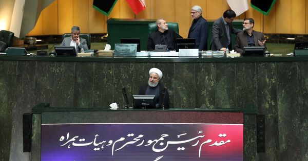 Foto: El presidente iraní habla al Parlamento. (EFE)