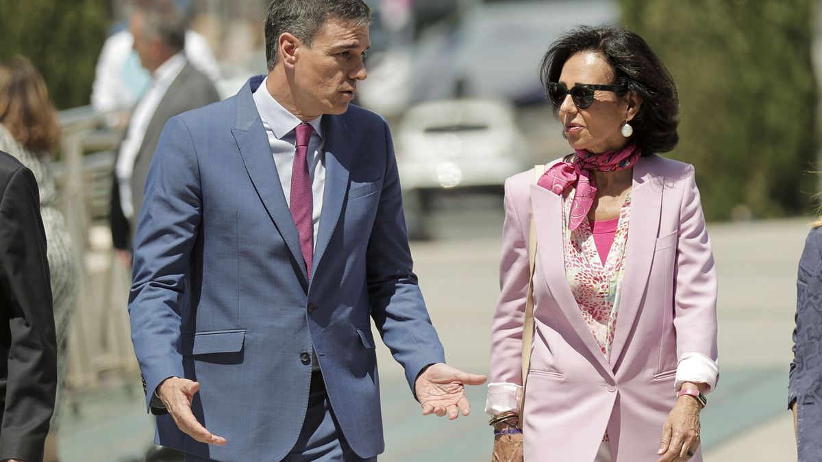 La maniobra electoral de Sánchez aborta 'in extremis' la creación del defensor del cliente