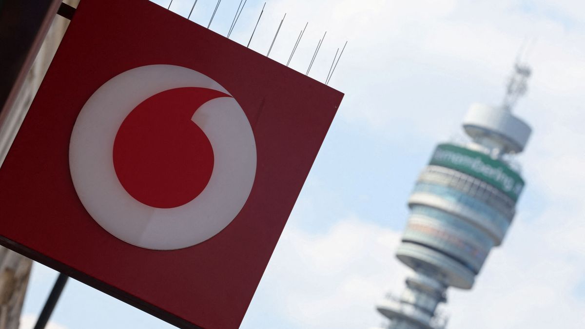 El fondo británico Zegona negocia con Vodafone la compra de su filial en España