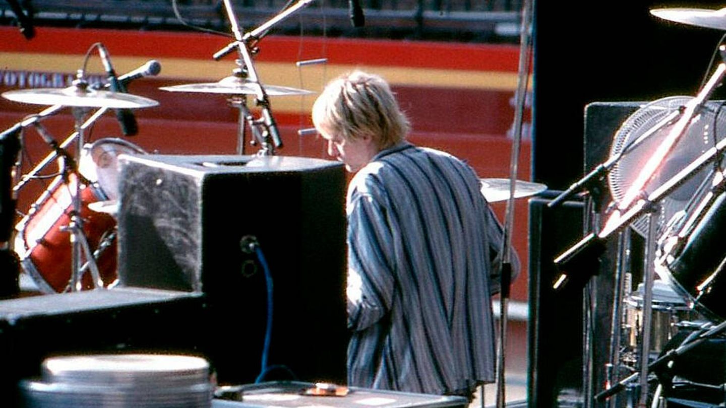 Kurt Cobain ensayando horas antes del concierto. (Iziar Kuriaki)