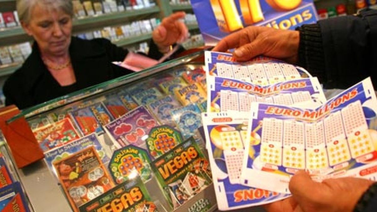 Se busca al británico que se llevó 185 milloenes, el mayor premio de la lotería de la historia