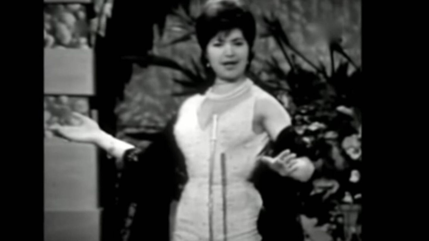 Conchita Bautista, en su actuación de Eurovisión en 1961. (RTVE)