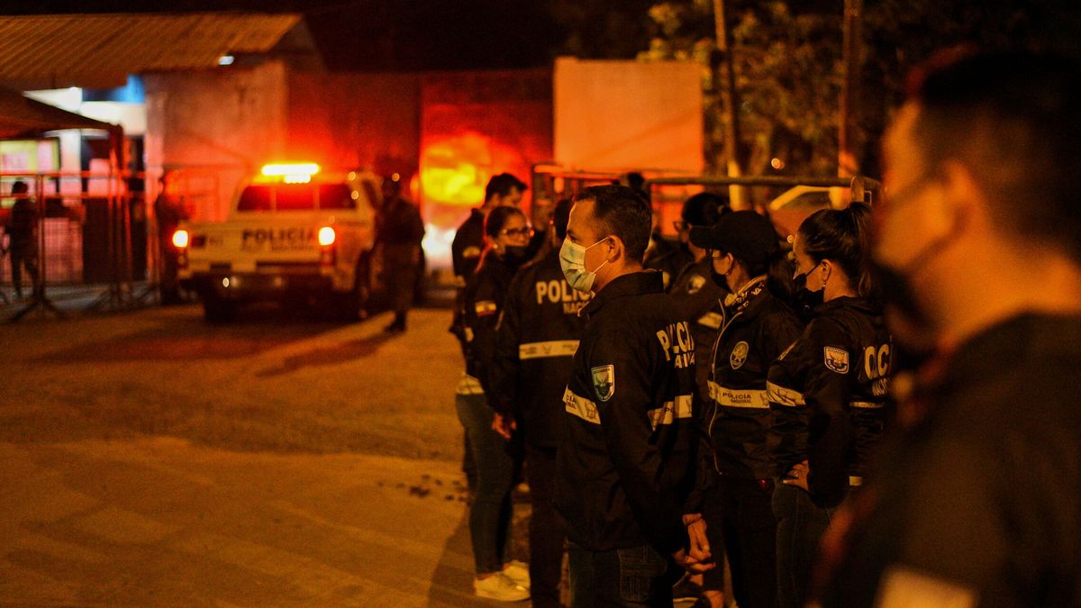 Tiros, decapitaciones y granadas: 116 presos son asesinados en una cárcel de Ecuador