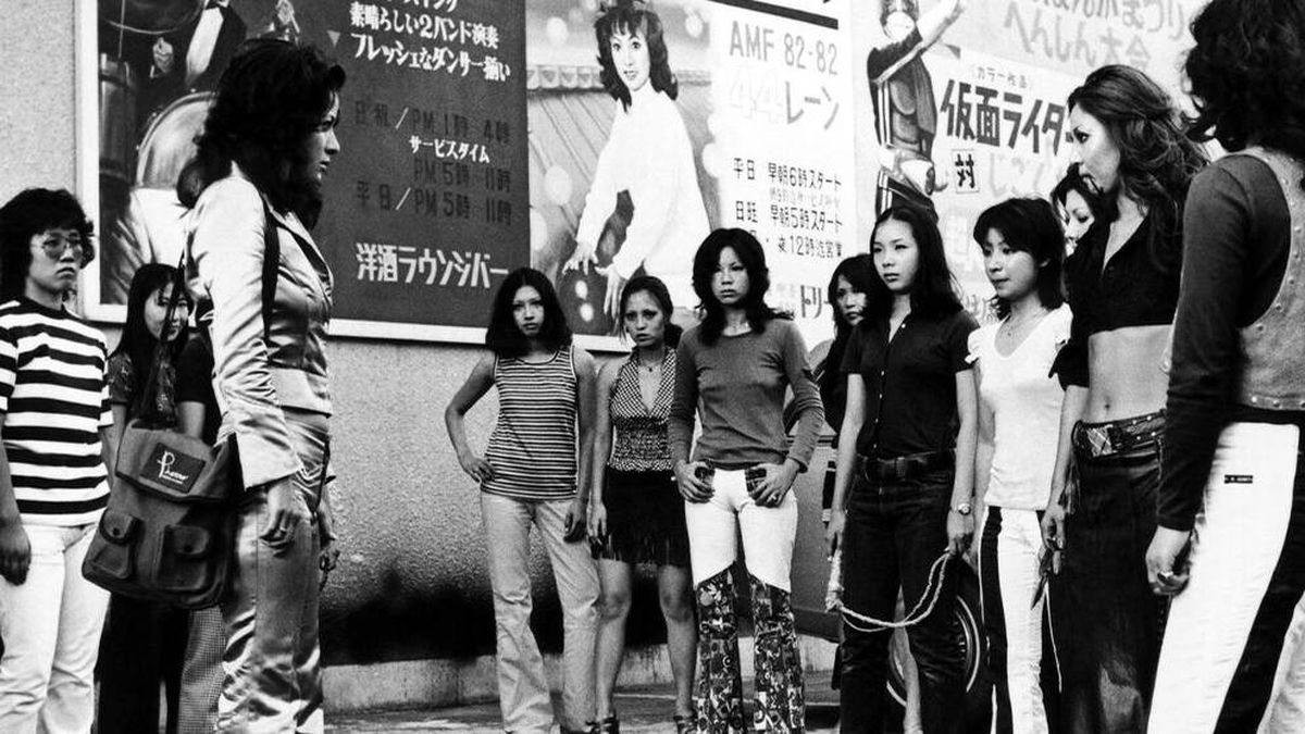 La historia de las 'sukeban': catanas, neón y rebeldía contra el machismo japonés de los años 60