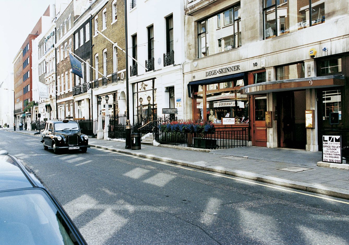 Vista general de la sastrería en Savile Row. (Roger Hutchings/G. Neri)