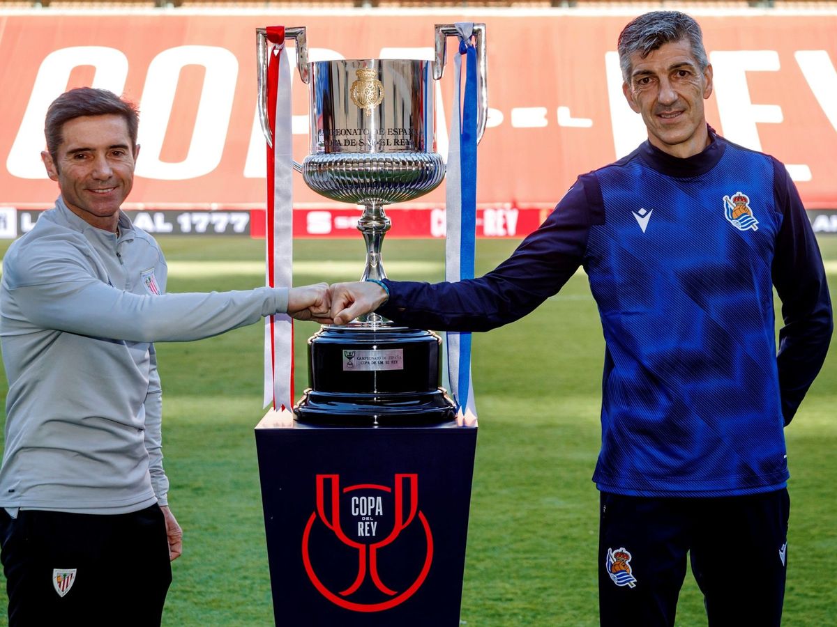 Foto: Marcelino García Toral e Imanol Alguacil, por entonces entrenadores de Athletic y Real Sociedad antes de la final de Copa del Rey de 2020 (EFE/RFEF)