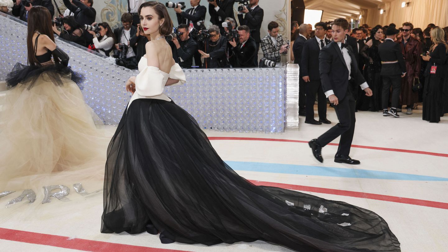Lily Collins. (Reuters/Andrew Kelly)