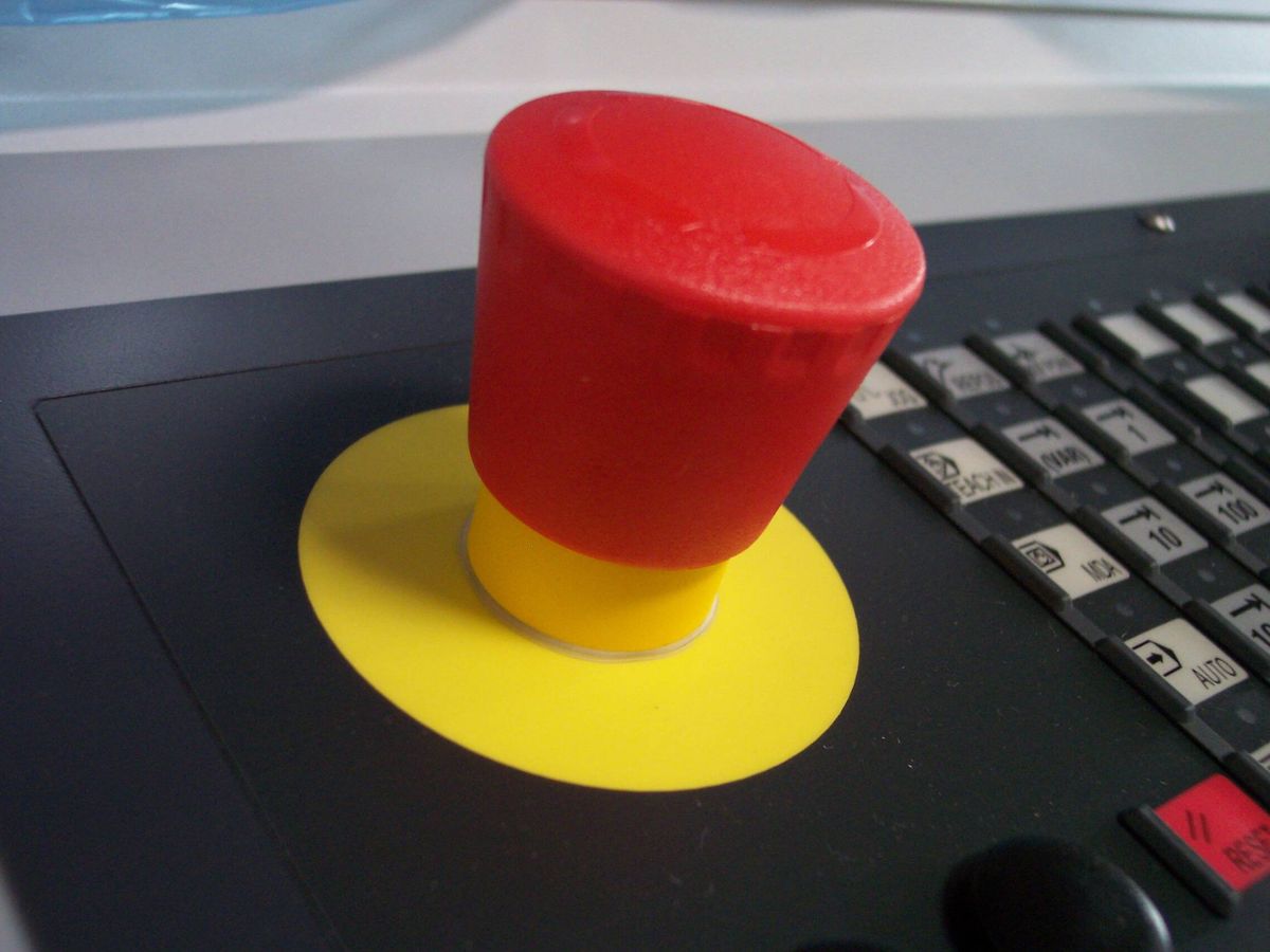 Proposta de criação de interruptor de desligamento para inteligência artificial gera debate sobre viabilidade técnica