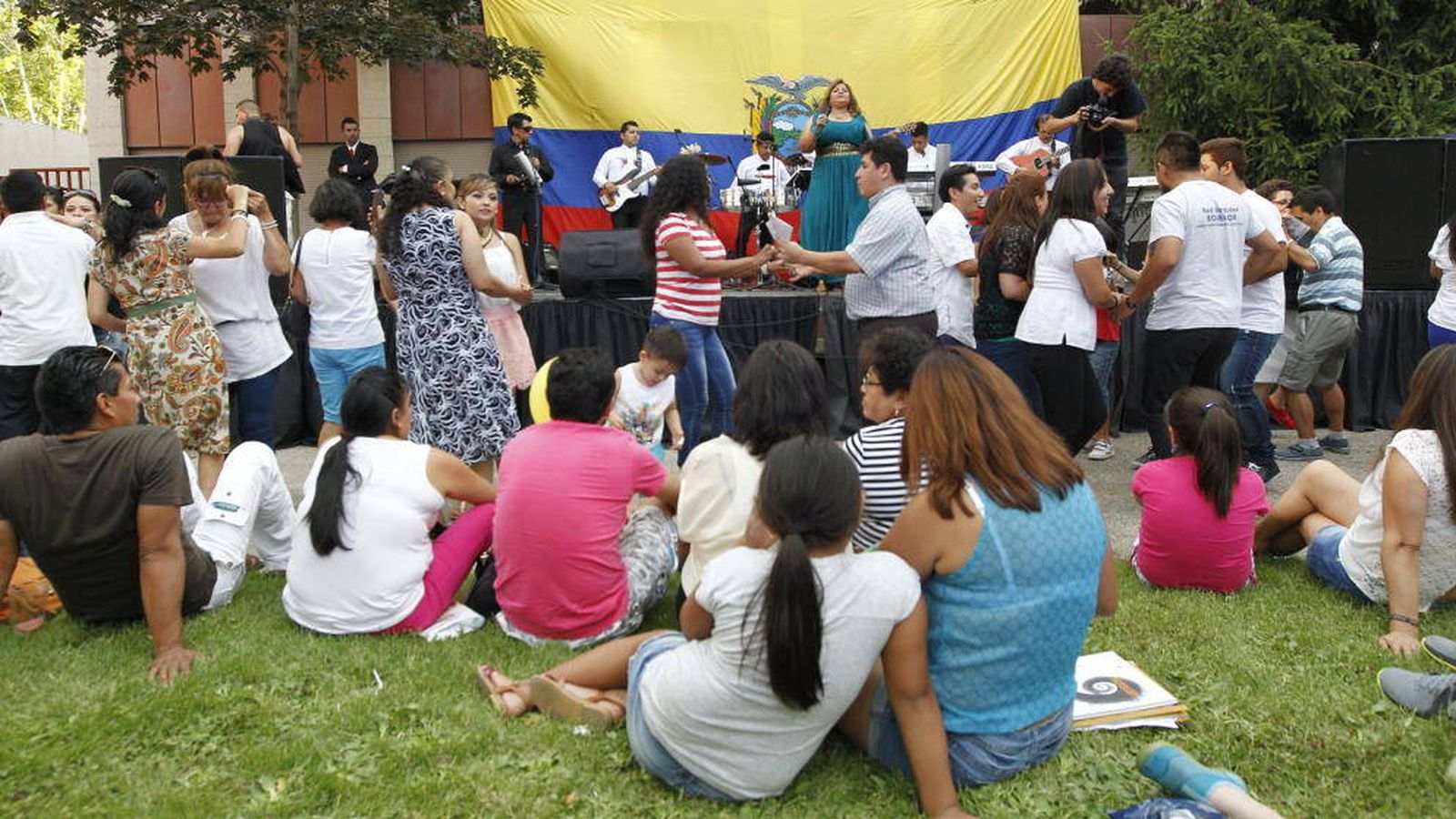 Foto: Ecuatorianos en España celebrando su fiesta nacional. (EFE)
