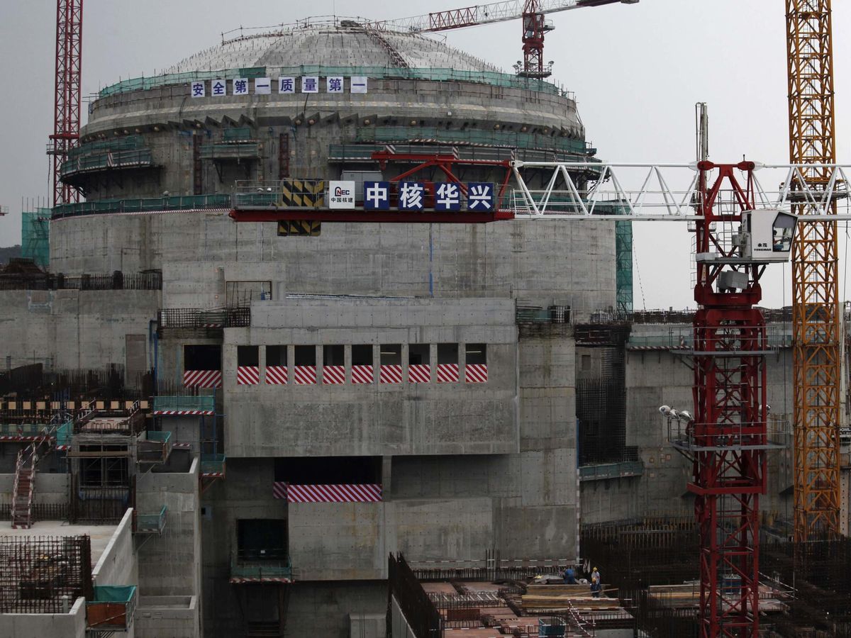Foto: Fotografía de archivo tomada en 2013 de la construcción de un reactor nuclear en la planta de Taishan, en China. (Reuters)