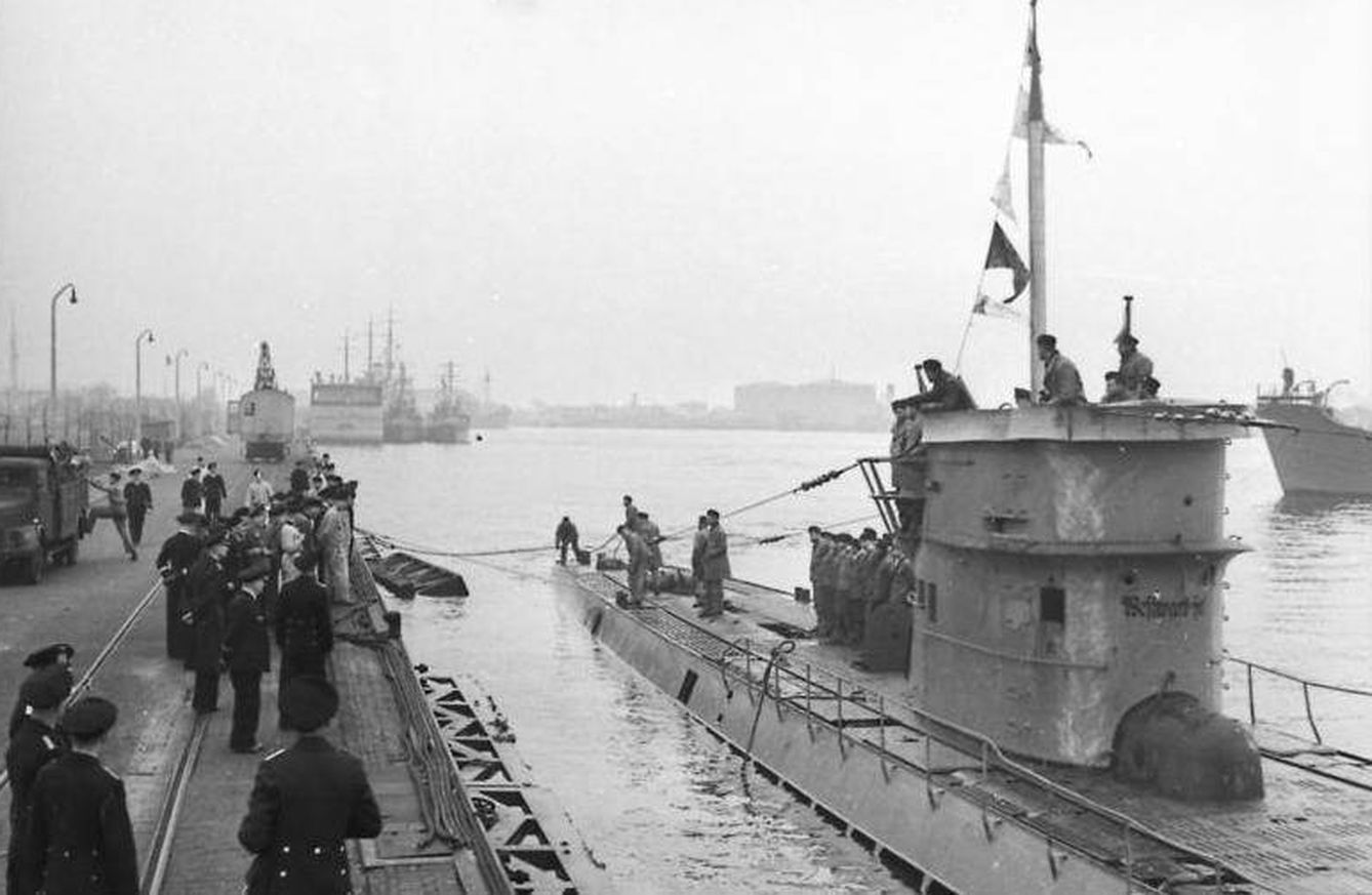 Un submarino U-37 en el puerto de Wilhemshaven. (Bundesarchiv)