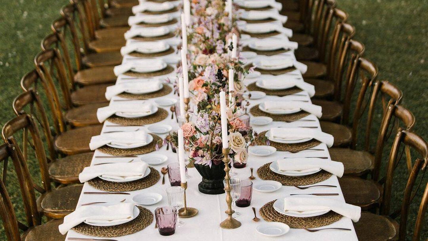 Una mesa en plena naturaleza. (Instagram/ @weddingswithlove)