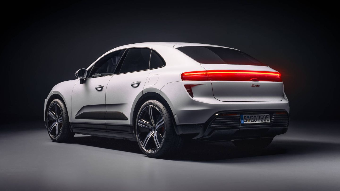 El nuevo Porsche Macan es solo eléctrico, pero la marca seguirá fabricando coches de gasolina.