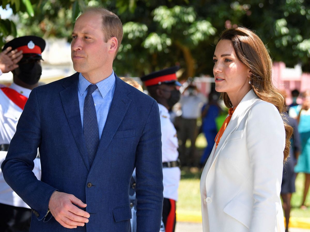 Foto: El príncipe Guillermo, junto al primer ministro Andrew Holness. (Reuters/Toby Melville)