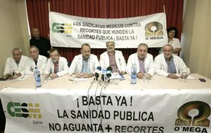 Jaque a Sanidad: los médicos gallegos, en huelga para recuperar lo perdido en recortes