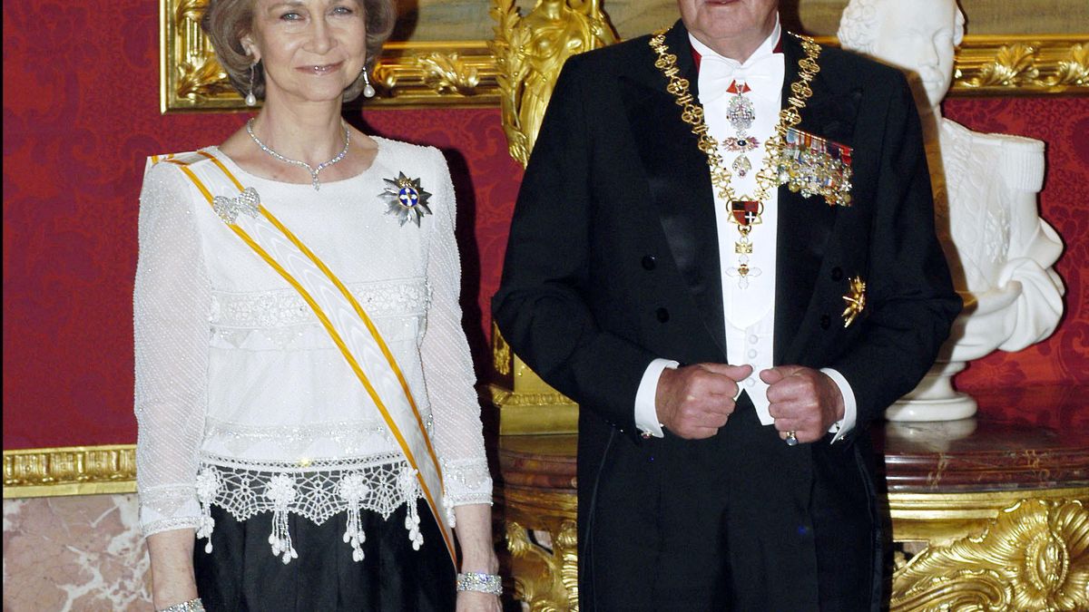 Los Reyes eméritos y sus horas contadas en el cumple del rey de Suecia