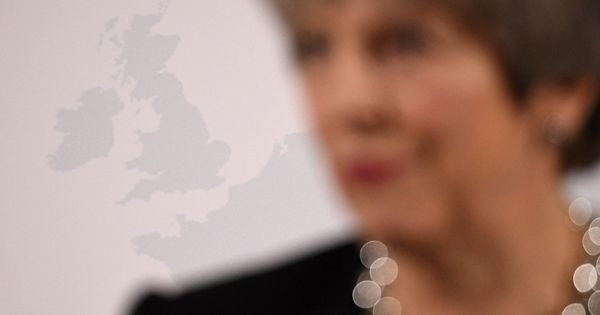 Foto: Theresa May delante de un mapa del Reino Unido, en marzo de 2018. (Reuters)