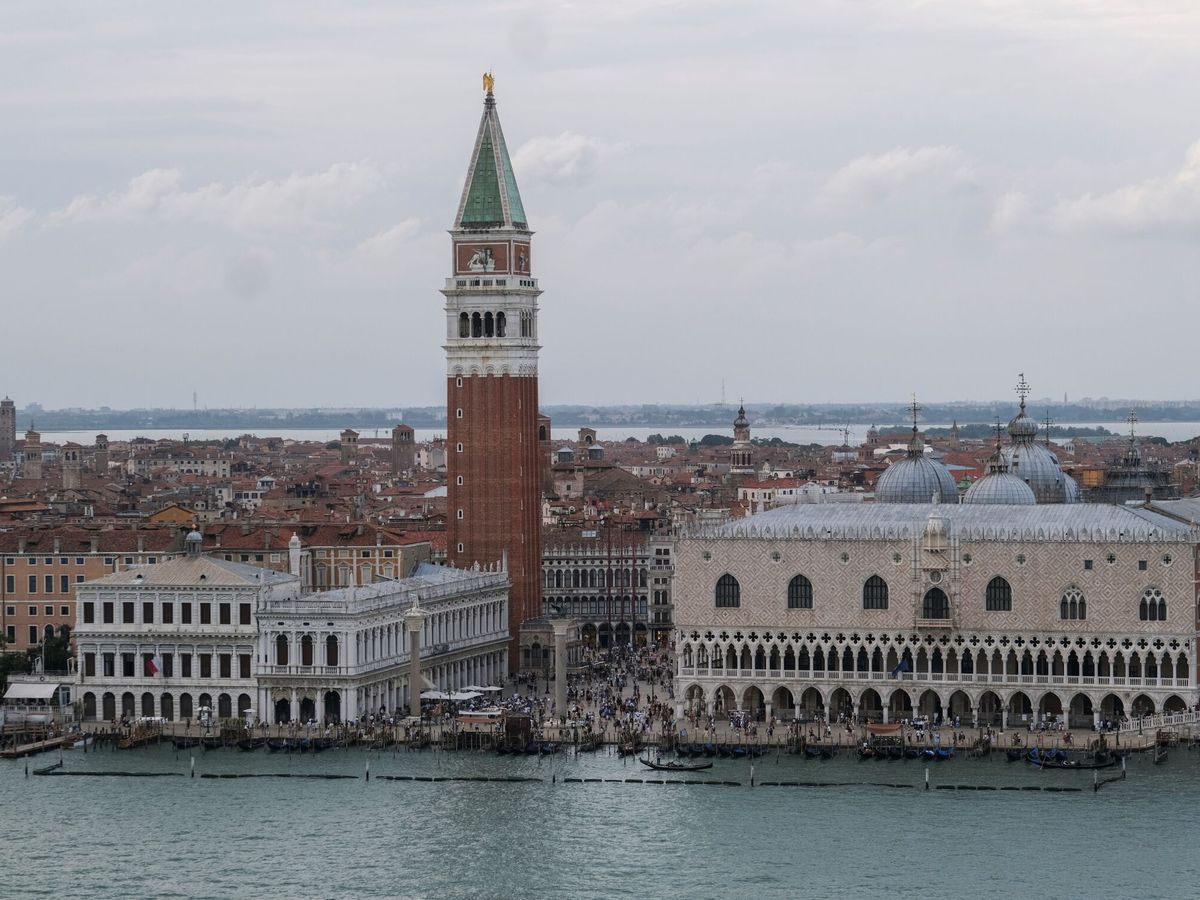 Foto: Venecia recupera este plan previo a la pandemia (Reuters/Manuel Silvestri)