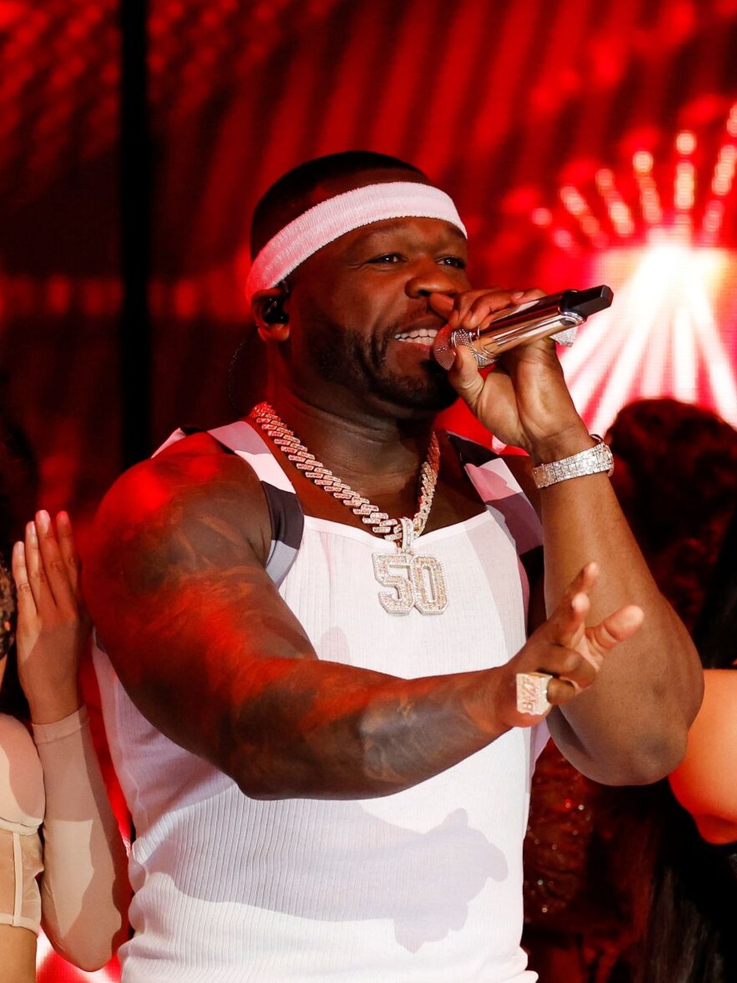 50 Cent, en el show de medio tiempo de la Super Bowl 2022. (EFE/Maganblo)
