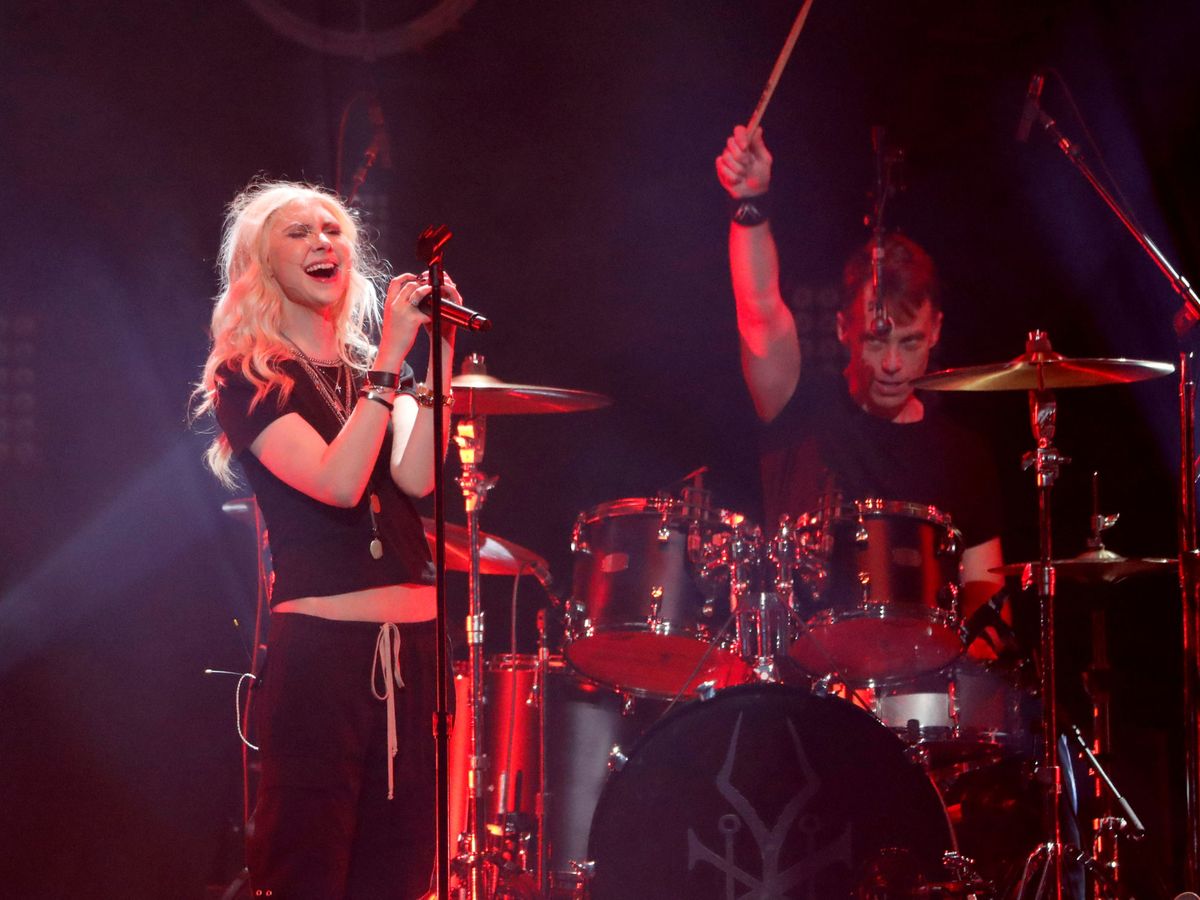 Foto: Taylor Momsen en pleno concierto en California (2019)