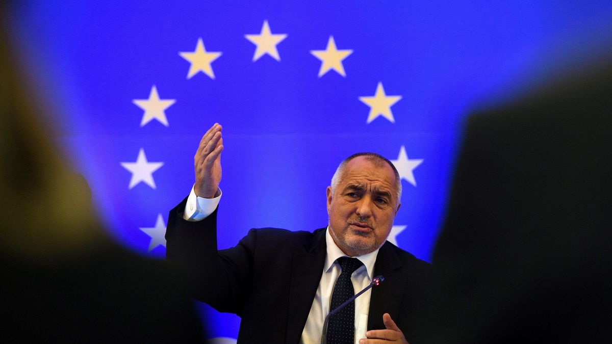 Un escándalo inmobiliario azota al Gobierno búlgaro ante las elecciones europeas