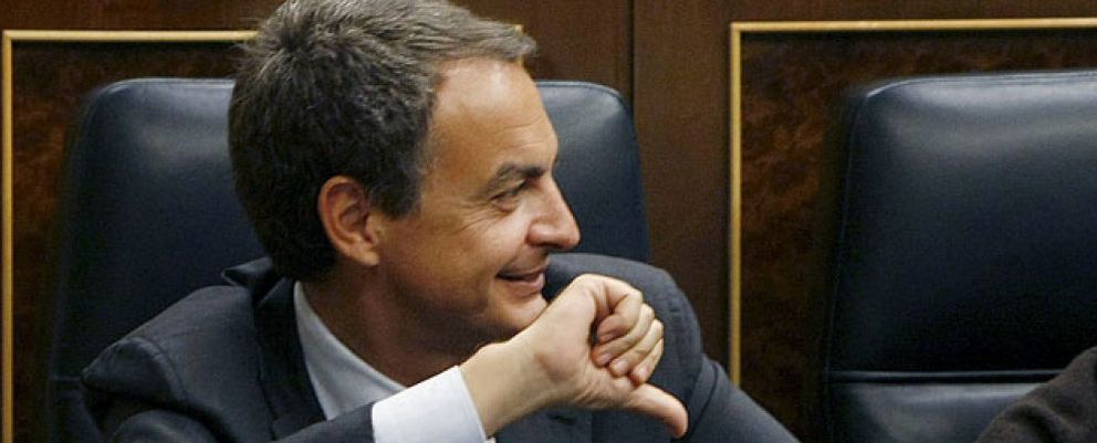 Foto: La crisis del ‘Alakrana’ pone contra las cuerdas a Zapatero tras un mes ‘desaparecido’