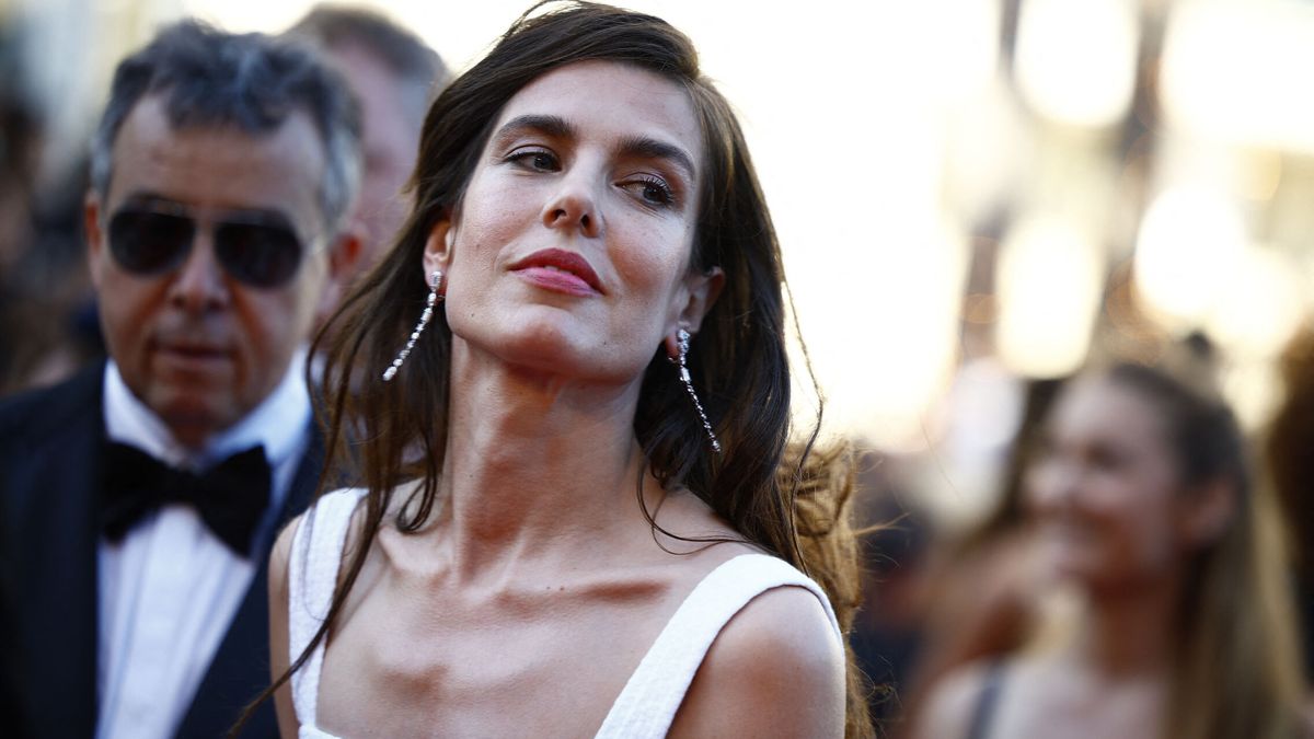 Carlota Casiraghi, vestida de novia civil, protagoniza la alfombra roja del octavo día del Festival de Cine de Cannes