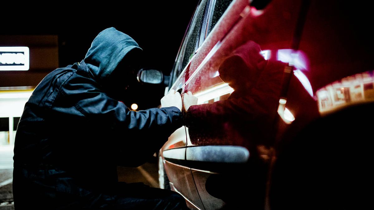 El sencillo truco que están utilizando para robar los coches sin llaves: es muy fácil 
