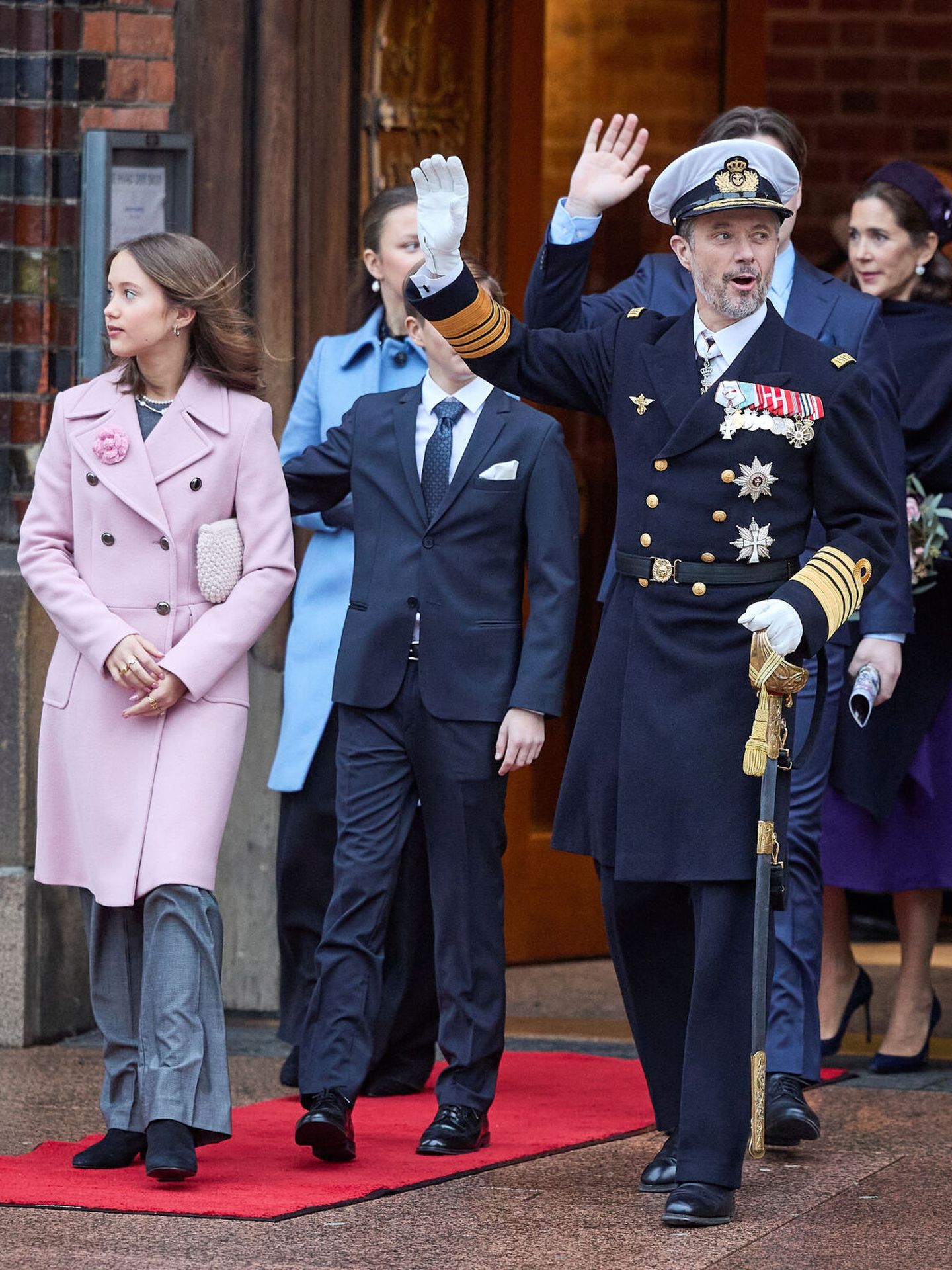 La familia real danesa, saliendo de la catedral de Aarhus. (Reuters)