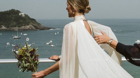 Frente al mar y rodeada de naturaleza: la boda en el norte de Sara, la novia del vestido vaporoso