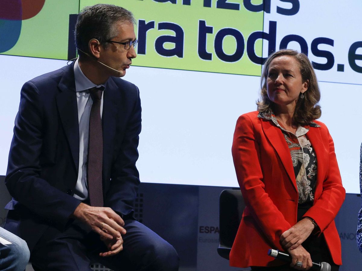Foto: Pablo Hernández de Cos, gobernador del Banco de España, y Nadia Calviño, vicepresidenta del Gobierno. (EFE)