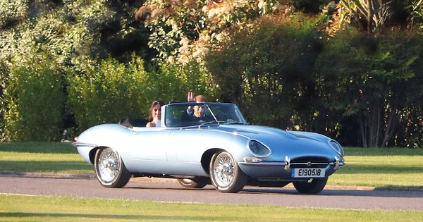 Foto:  Meghan y Harry saliendo de Windsor en un Jaguar