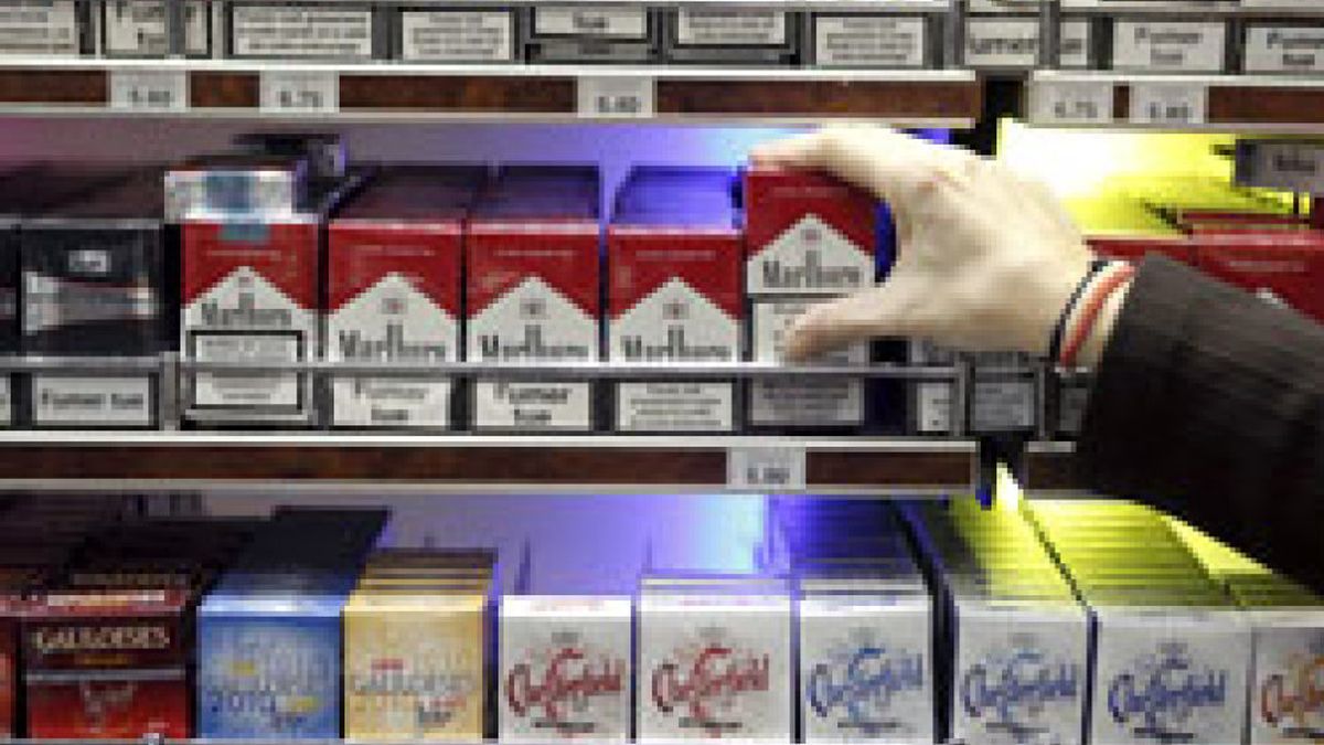 Las ventas de cigarrillos suben un 15% en mayo, en plena 'guerra de precios' entre las tabaqueras