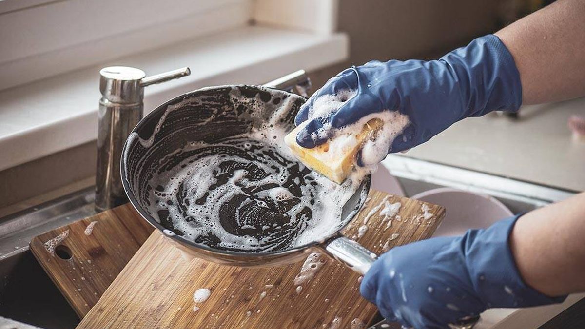 Los 4 sencillos trucos que desconocías para limpiar los utensilios de la cocina