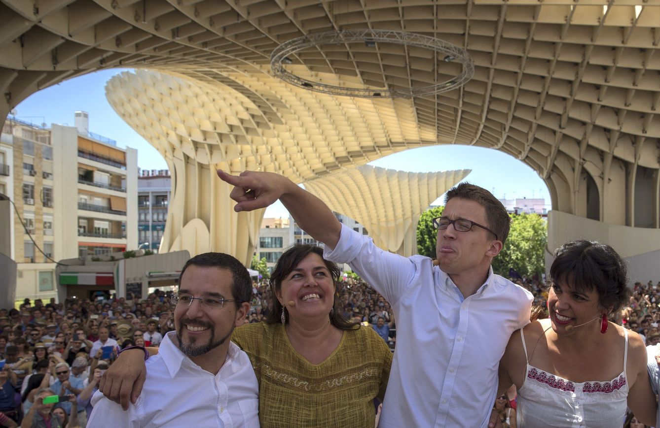 Mitin de Podemos en junio de 2016 bajo 'Las Setas' de Sevilla. (EFE/Julio Muñoz)