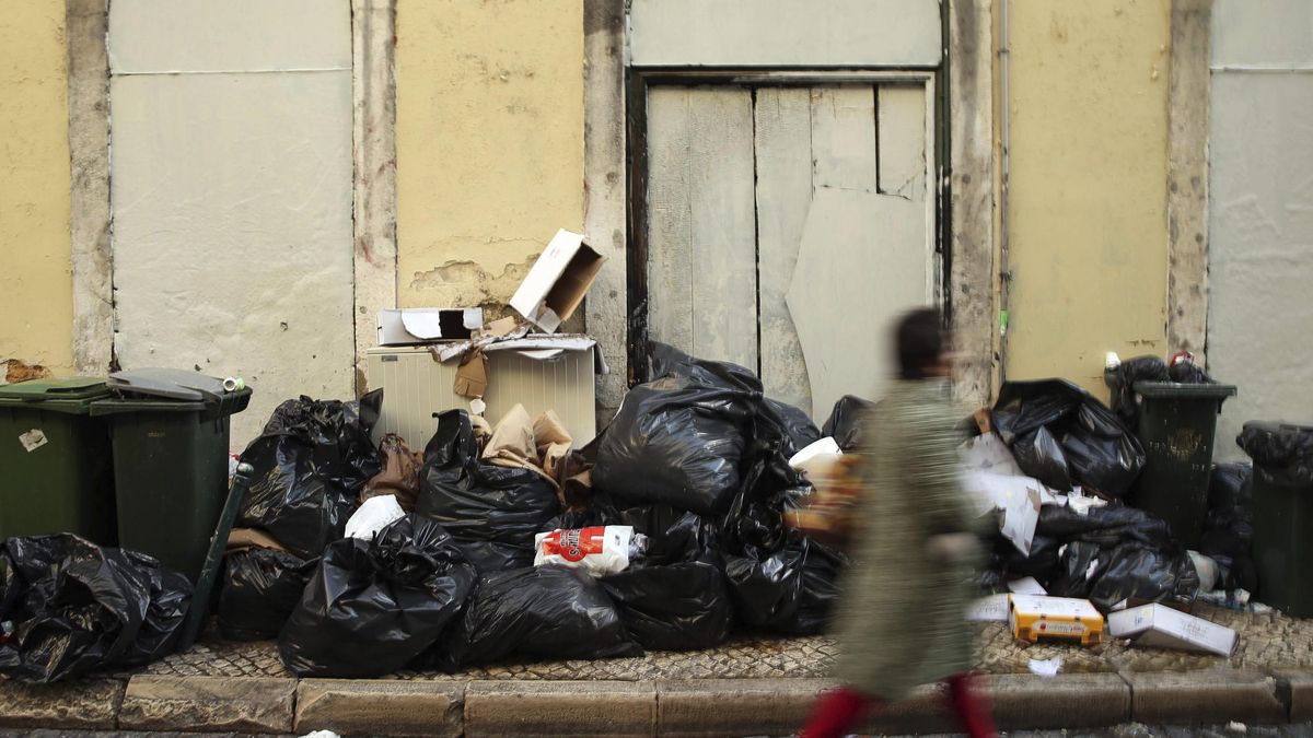 Multas de 55.000 euros en un pueblo inglés por sacar la basura el día equivocado