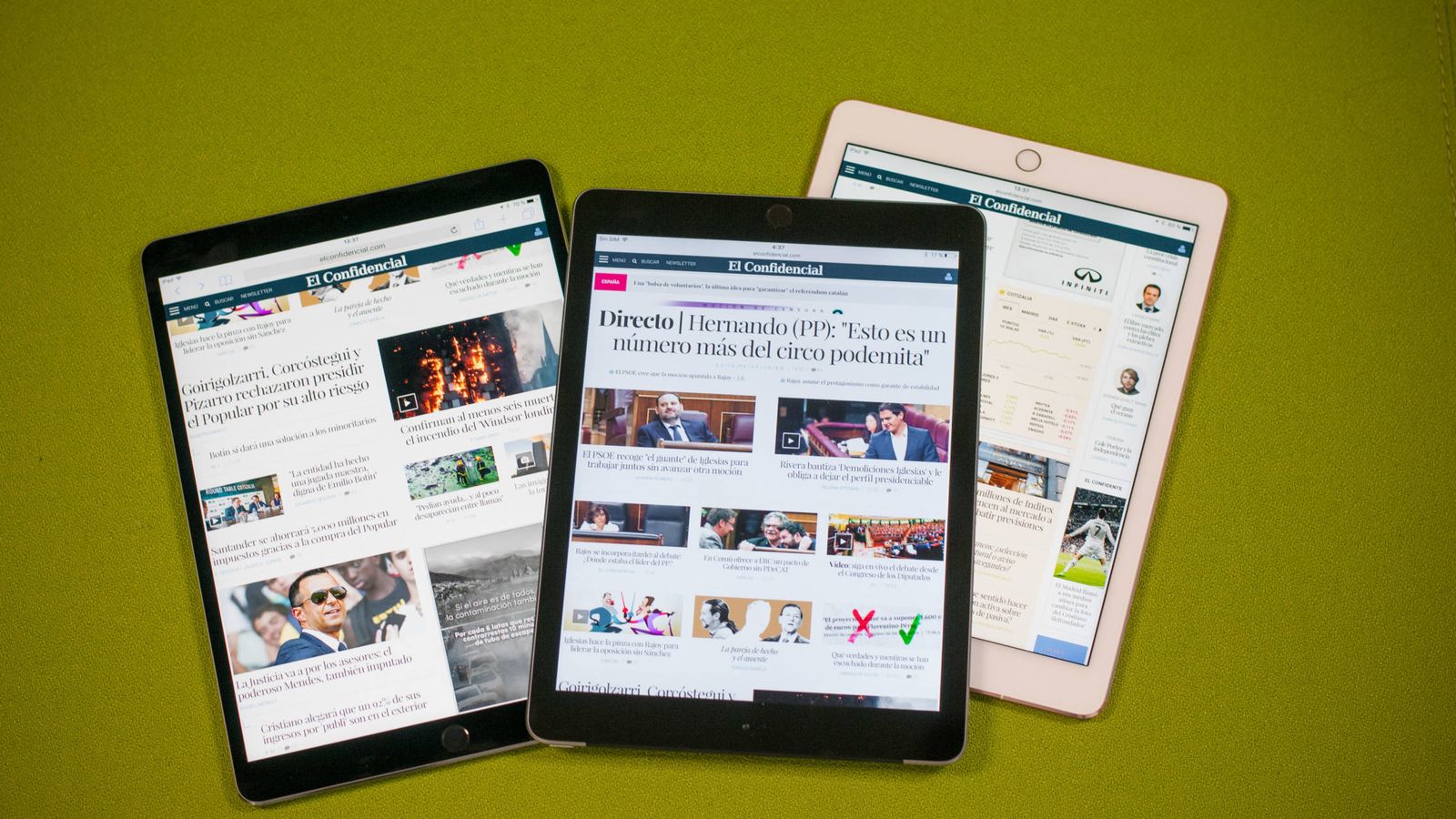 Foto: El nuevo iPad Pro (izquierda), el iPad 'barato' (centro) y el iPad Pro de 9,7" (derecha). (Carmen Castellón)